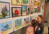 В Сатке открылась выставка «Солнечная палитра»