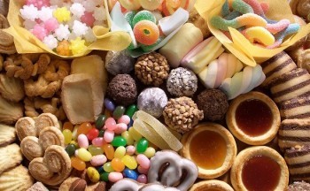 «Самые сладкие цены!»: саткинский магазин «Светофор» приглашает за кондитерскими изделиями 