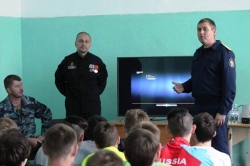 Ветеран СОБР встретился со старшеклассниками из Сатки