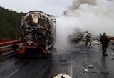 «Пожар и один пострадавший»: под Юрюзанью битумовоз столкнулся с грузовиком 