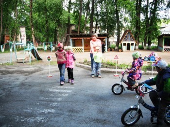 Юным жителям Саткинского района рассказали о правилах дорожного движения 