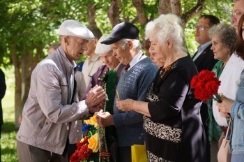 В память о людях, погибших в Великой Отечественной войне, в Бакале прошёл траурный митинг
