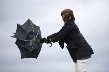  МЧС предупреждает жителей Саткинского района о надвигающемся сильном ветре