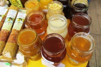 «Сладкий и полезный»: где в Сатке купить хороший мёд 