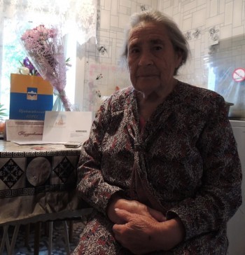 Жительница Бердяуша получила открытку от Президента России в честь своего юбилея 