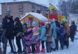 «Танцуют все!»: открытие новой детской площадки бакальцы отметили весёлым праздником 