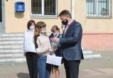 «Новоселье близко»: сиротам из Саткинского района вручили ключи от квартир 