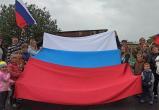 «Непогода нас не испугала!»: жители Саткинского района отметили День флага автопробегом 