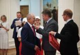  Саткинский житель удостоился наград Почетного гражданина