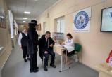 Губернатор области Алексей Текслер вместе с женой проголосовали на президентских выборах