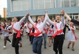 В Сатке состоялось шествие выпускников и танцевальный конкурс 