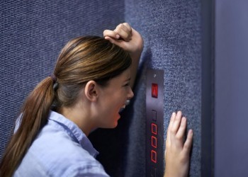 Правила безопасности в лифте: что делать при падении, пожаре и внезапной остановке