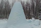 «Уже около четырёх метров!»: ледяной фонтан в Саткинском районе замёрз  