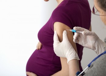 Какие прививки и когда нужно ставить во время беременности 