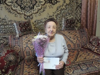 Жительницу Сатки Маргариту Удавихину с 90-летием поздравил Президент России   