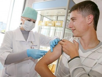 В Сатке остались вакцины от гриппа, желающим предлагают привиться 
