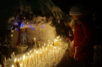 «С Рождеством! Всем – добра!»: как Саткинский район отмечает христианский праздник 
