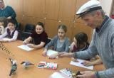 Бакальский умелец Александр Сартасов провёл мастер-класс для детей из многодетных семей 