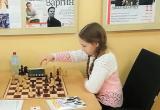 «Новое достижение Рады Дубовиковой»: саткинская шахматистка завоевала «серебро» в интернет-турнире 