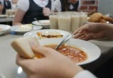 «Не только молоко»: учащихся младших классов школ Саткинского района будут кормить бесплатно 