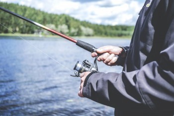 Представители саткинского национального парка «Зюраткуль» сообщили о снятии запрета на рыбалку 