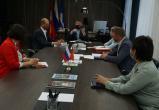 Глава Саткинского района обсудил с председателем ТИК готовность к предстоящему голосованию