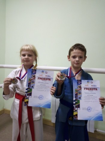 Воспитанники физкультурно-спортивного клуба Бакала завоевали награды на первенстве по карате 