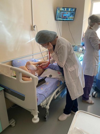 «Долгожданная процедура»: в Челябинской области врачи впервые провели аутотрансплантацию стволовых клеток