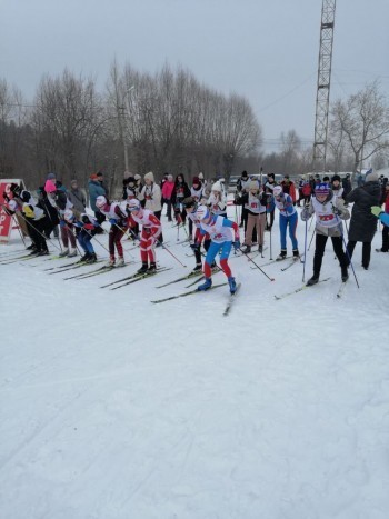  «До 70 и старше»: в Сатке на стадионе «Труд» состоялись традиционные соревнования «Лыжня России» 