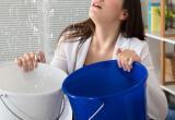 «Уже как в бане!»: у жительницы Сатки с потолка в ванной бежит горячая вода 