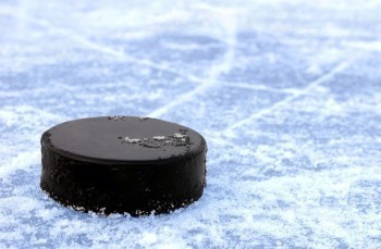 «Лёд зовёт»: завтра и послезавтра в Сатке пройдет три хоккейных матча 