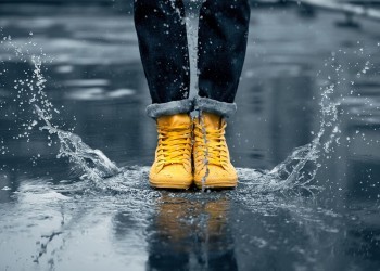 Промокает обувь: как сделать сапоги или туфли водонепроницаемыми в домашних условиях?
