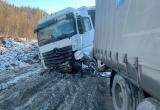 «Большое ДТП»: на трассе М-5 «Урал» столкнулись пять большегрузов  