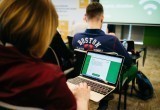 «Не выходя из интернета»: жители Саткинского района могут проверить цифровую грамотность, написав диктант 