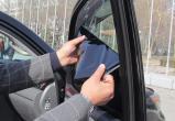 «Снимите это немедленно!»: госавтоинспекторы Саткинского района проверят светопропускаемость стекол автомобилей 