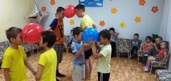 «Воздушный шарик и все-все-все»: В Бакале педагоги организовали для детей развлекательное мероприятие  