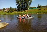 «Собрались и поплыли!»: юные жители Саткинского района сплавились по реке Ай 