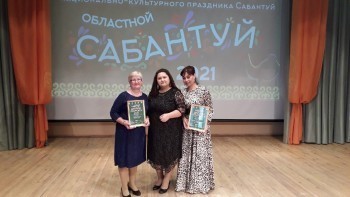  «Покорили талантом»: солистки бакальского коллектива «Юмагуш» отмечены на региональном конкурсе  