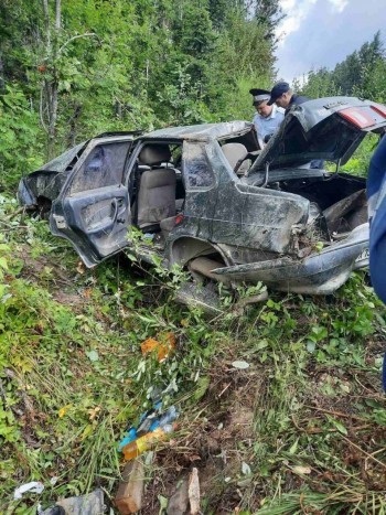 «Улетел в кювет»: в аварии между Саткой и Златоустом погиб 41-летний водитель 