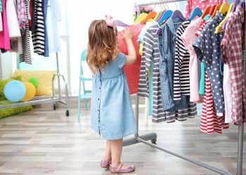 Как выбрать одежду для детей и подростков