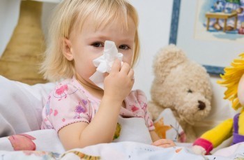 «Если ребёнок заболел»: жителям Саткинского района теперь оплачивают больничные листы по уходу за детьми по-новому 