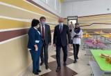 «Лучше один раз увидеть...»: зачем глава Саткинского района и сенатор Российской Федерации отправились в школы 