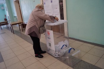 «Выборы: день второй»: жители Саткинского района продолжают приходить на избирательные участки 