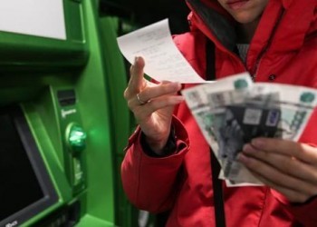 «Острая тема»: жители Саткинского района рассказали о том, как выживают на небольшие зарплаты и пособия  