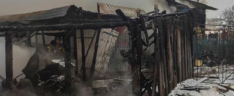 18 + «Сгорели заживо»: при пожаре в посёлке Рудничном погибли молодые мужчина и женщина 