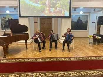 «Хватит сараев, будет у нас дворец»: в Сатке состоялся вечер воспоминаний, посвящённый 70-летию ДК «Магнезит»