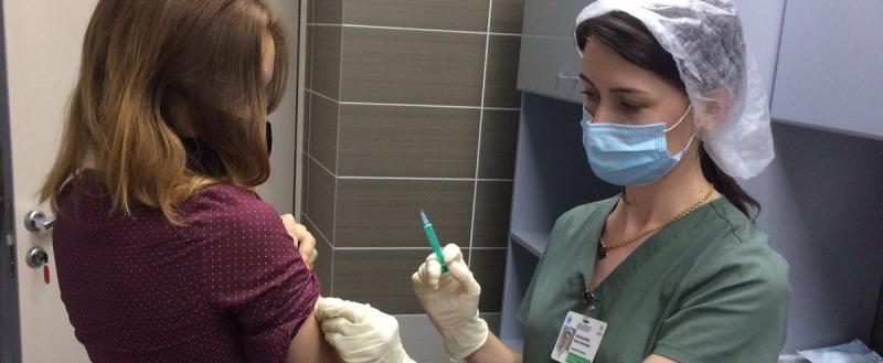 В Челябинской области вакцинация от коронавируса для студентов и пожилых людей теперь обязательна