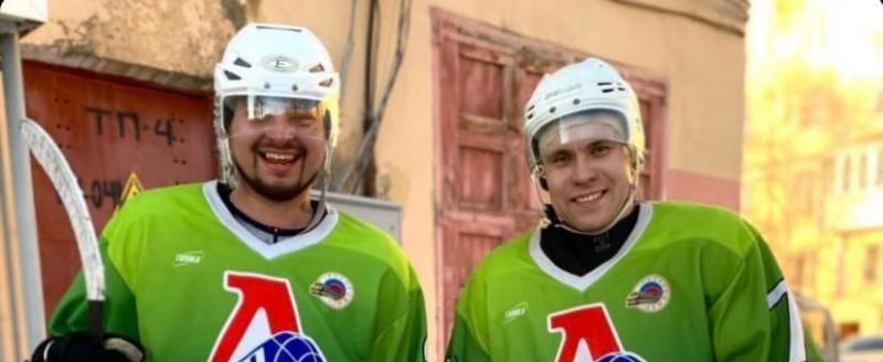 «Шайбу!»: в Саткинском районе хоккейный сезон открылся турниром имени Михаила Фарахова 