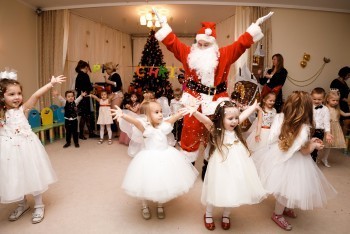 «Новый год и QR-код»: как в Саткинском районе будут проходить детские утренники  