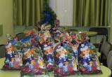 Семьи Саткинского района с детьми из определённых категорий могут получить новогодние подарки 